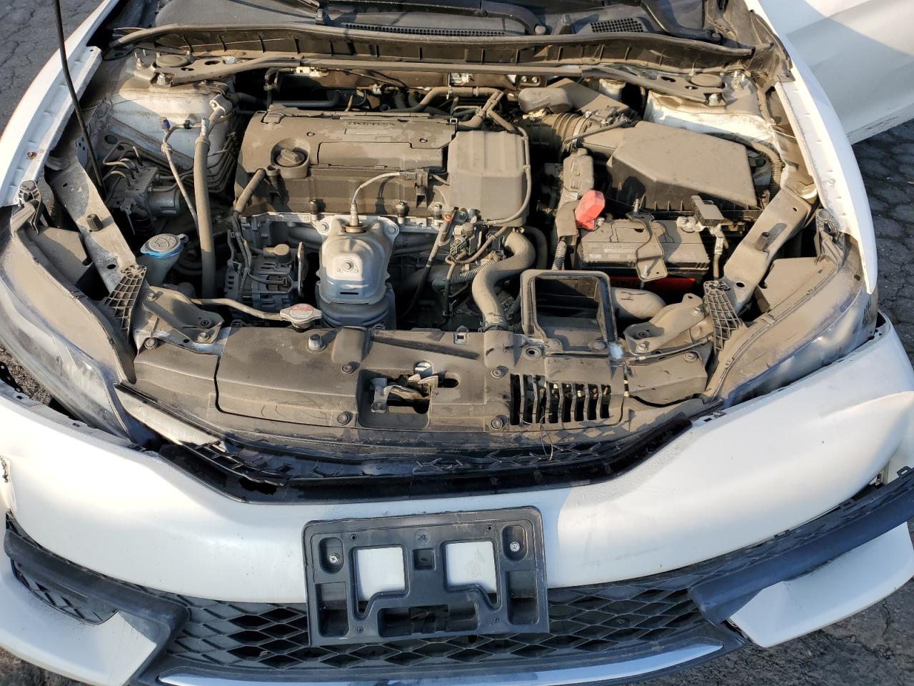 VIN: 1HGCT1B70GA004995 2016 HONDA ACCORD