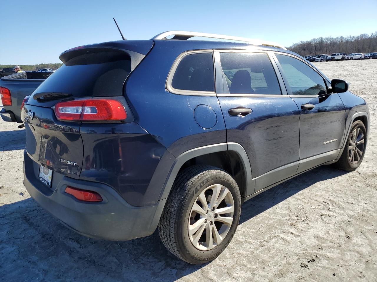 2015 Jeep Cherokee Sport vin: 1C4PJLAB5FW657069