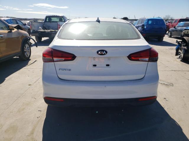 3KPFK4A72JE202516 2018 Kia Forte Lx