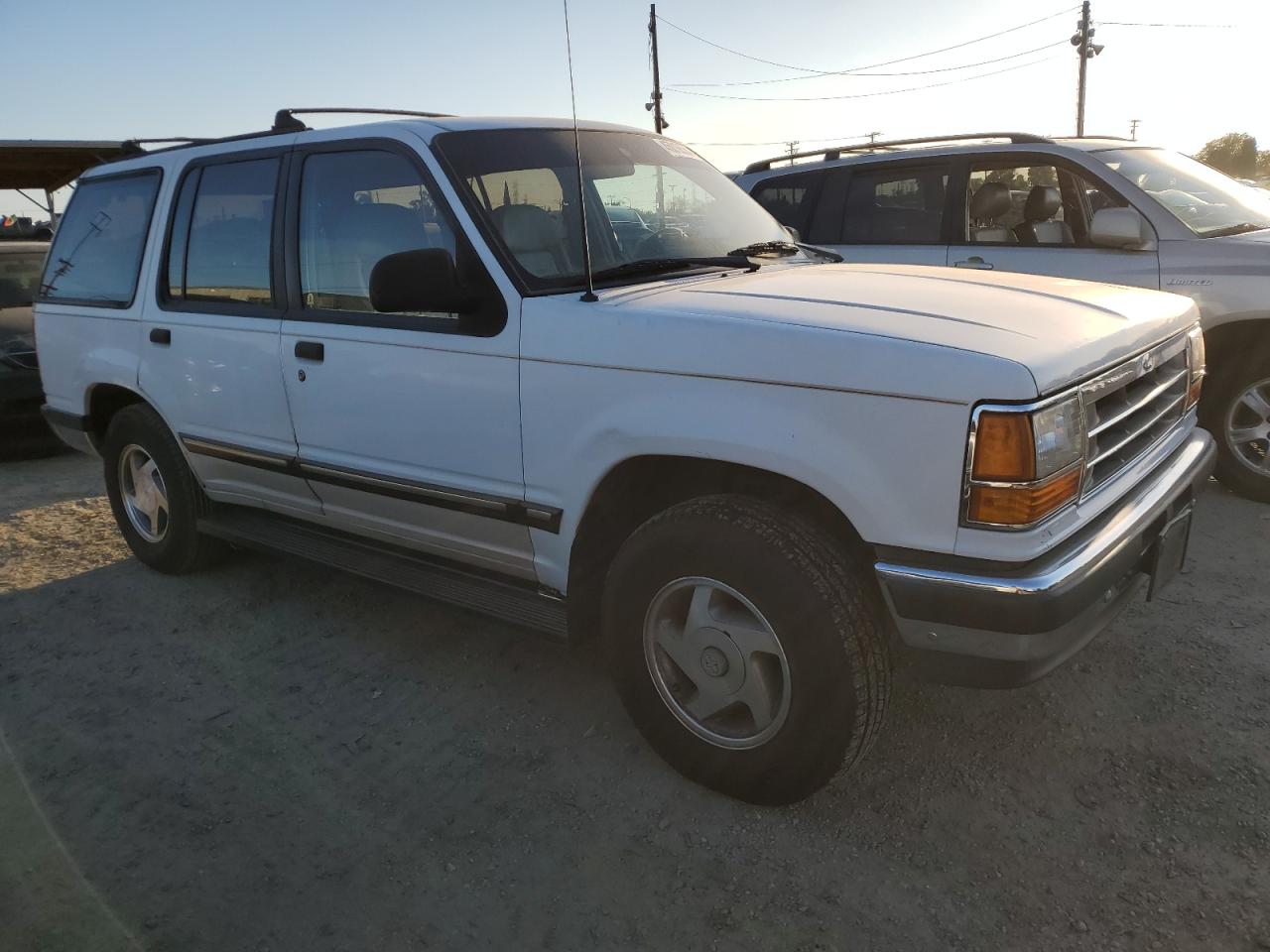 1FMDU34X6NUC09947 1992 Ford Explorer