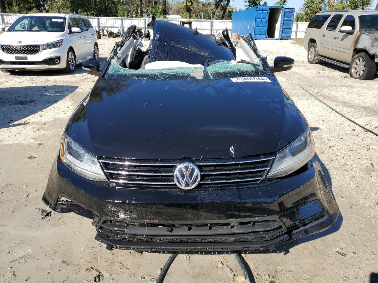 3VWDB7AJ2HM305856 2017 Volkswagen Jetta Se