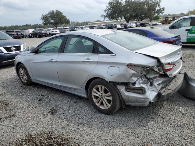 2013 Hyundai Sonata - Image 2