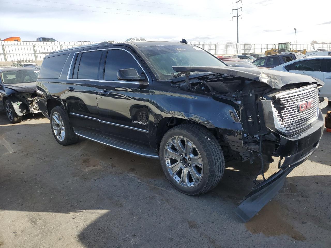 1GKS1HKJ0HR156979 2017 GMC Yukon Xl Denali