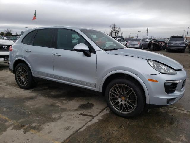 VIN WP1AA2A27HKA83423 2017 Porsche Cayenne no.4