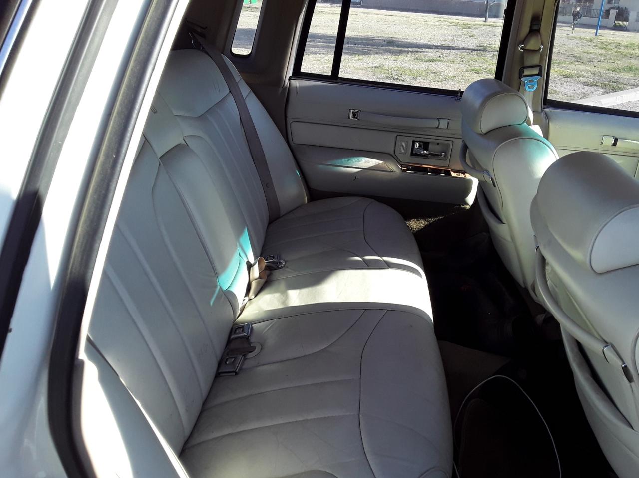 1lnlm82w5py743570 1LNLM82W5PY743570 1993 Lincoln Town Car Signature
