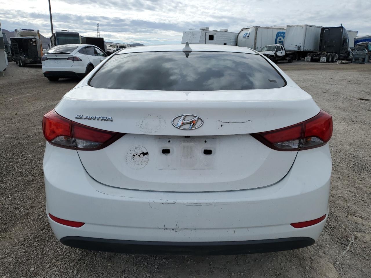 5NPDH4AE1EH514817 2014 Hyundai Elantra Se