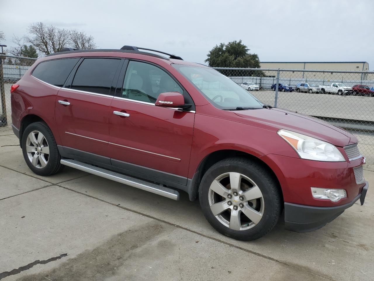 1GNKRLEDXBJ135681 2011 Chevrolet Traverse Ltz