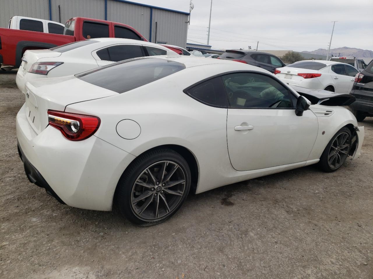 2017 Toyota 86 Base vin: JF1ZNAA12H8704970