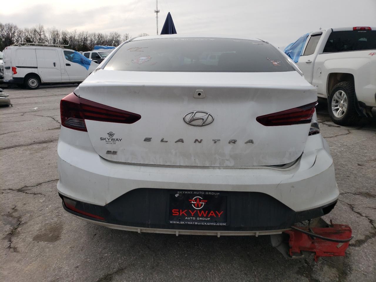 2020 Hyundai Elantra Se vin: 5NPD74LF4LH499350