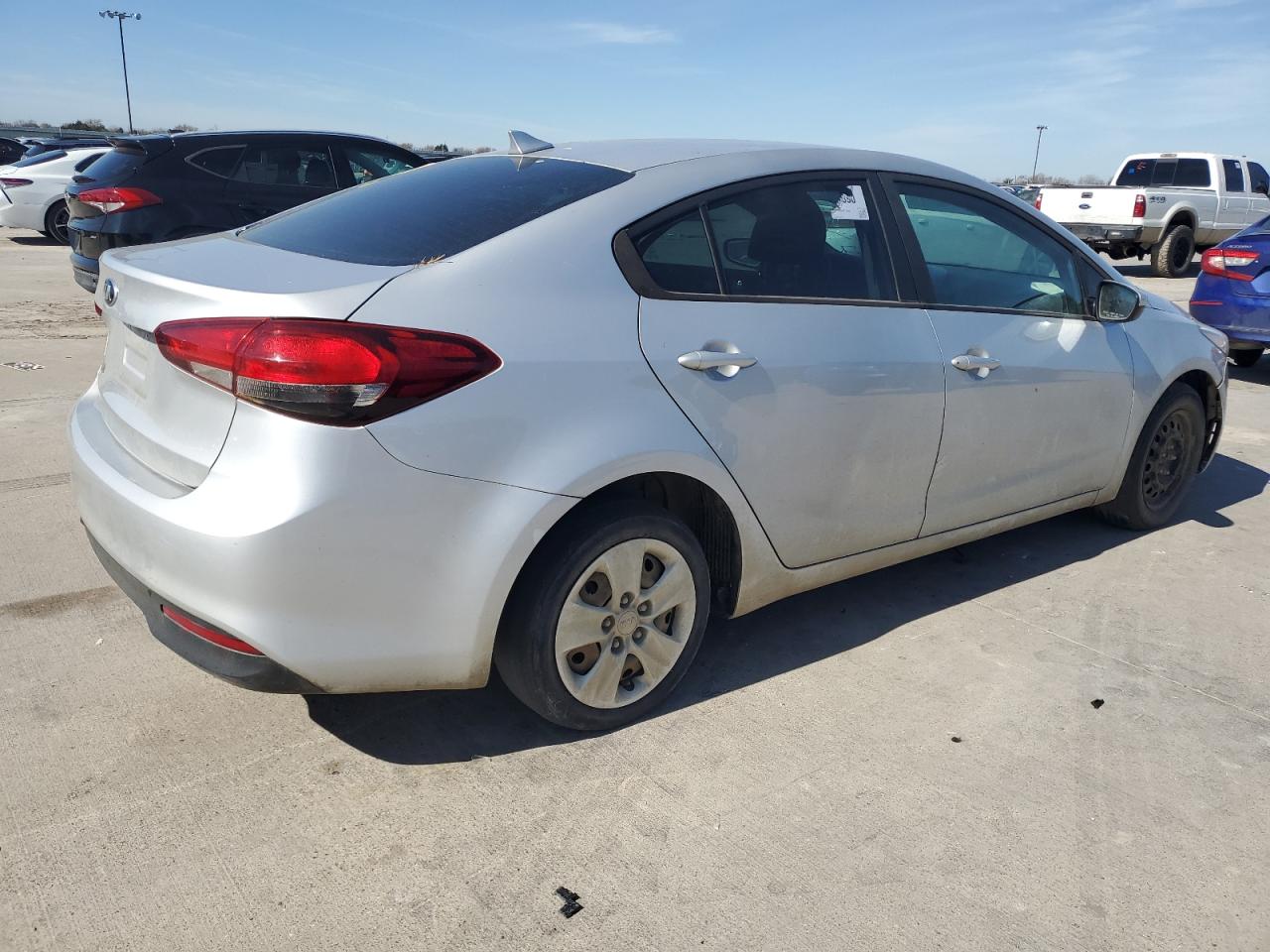 3kpfk4a77he089219 3KPFK4A77HE089219 2017 Kia Forte Lx