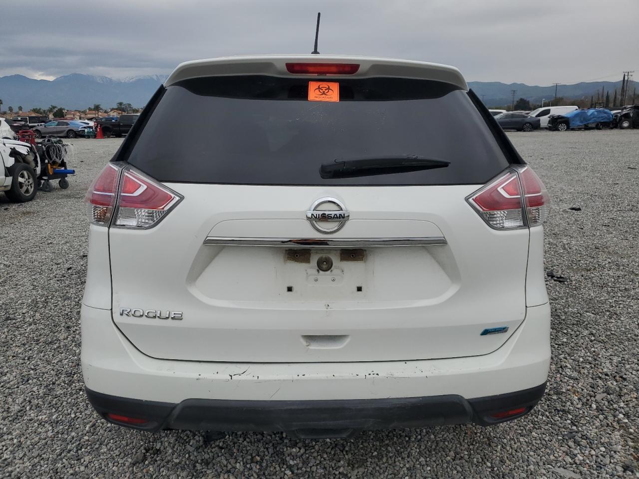 5N1AT2MT5EC768876 2014 Nissan Rogue S