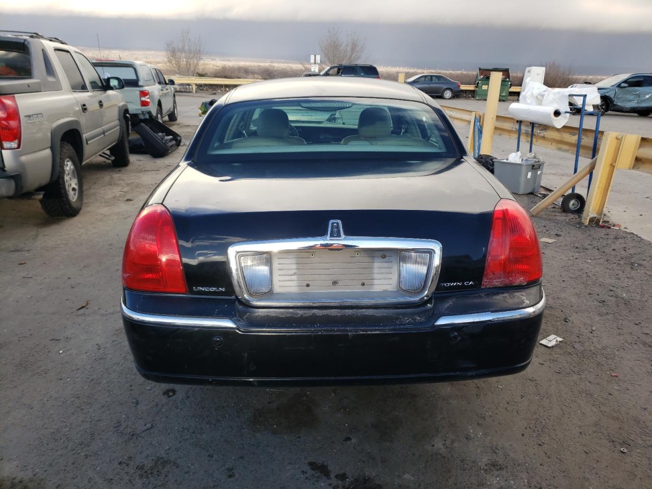 1LNHM81W54Y647313 2004 Lincoln Town Car Executive