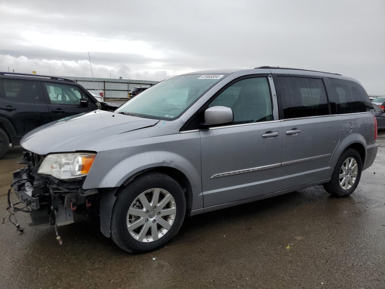 2014 Chrysler Town & Country Touring vin: 2C4RC1BG9ER435112