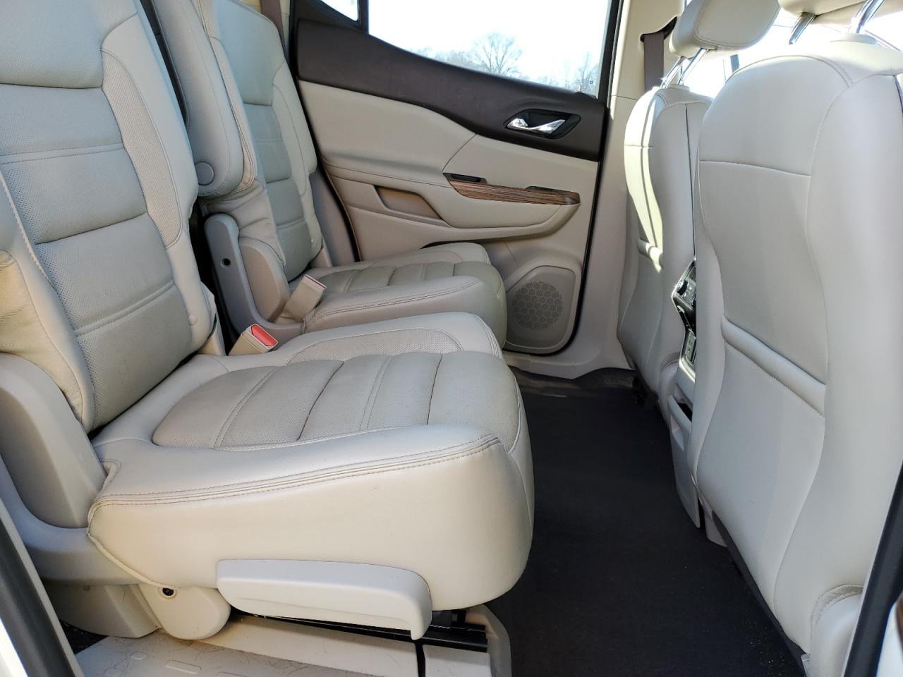 1GKKNPLS3HZ126123 2017 GMC Acadia Denali