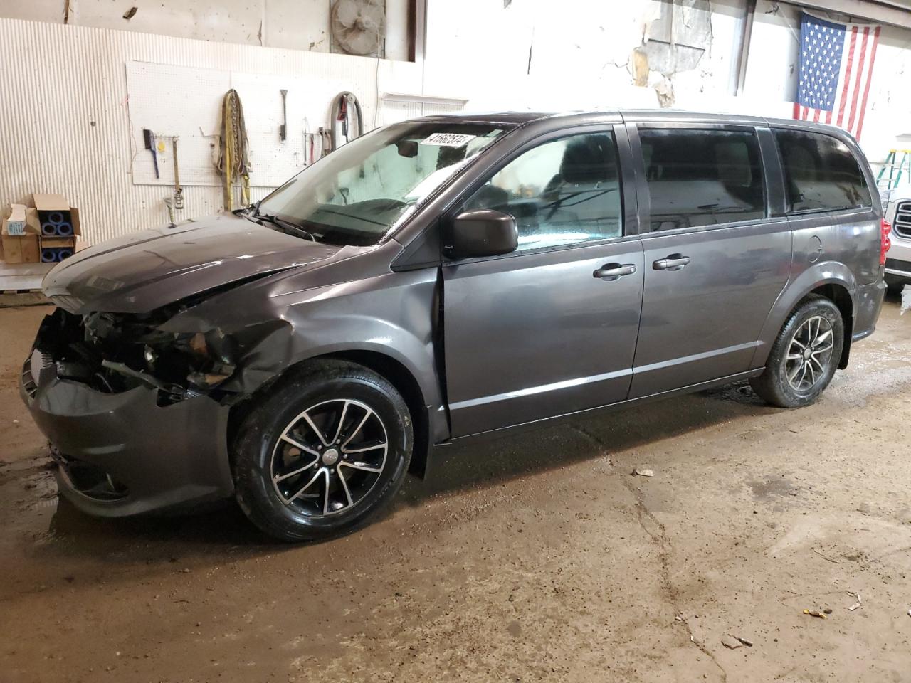 2018 Dodge Grand Caravan Se vin: 2C4RDGBGXJR243546