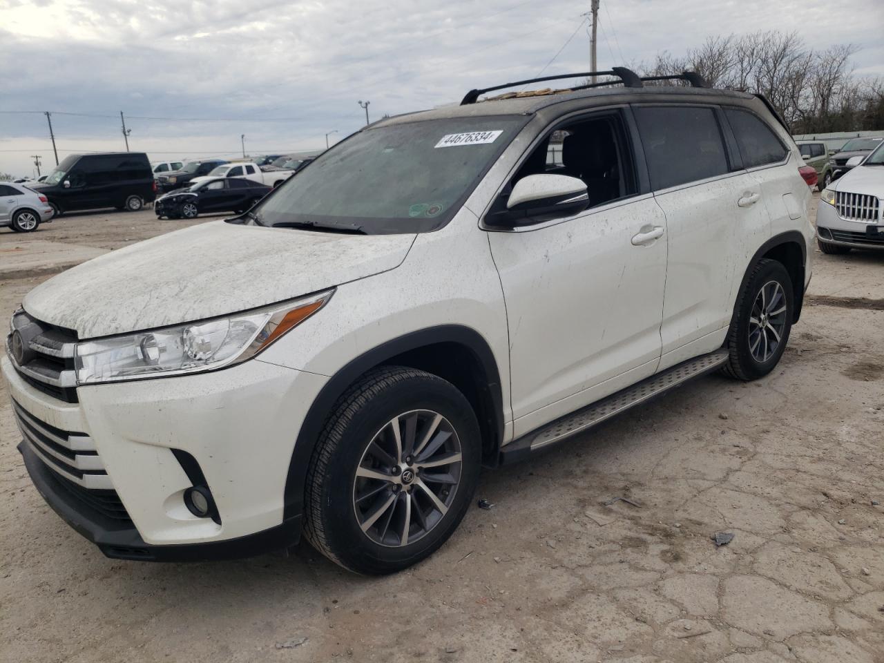 5TDKZRFH2HS520192 2017 Toyota Highlander Se