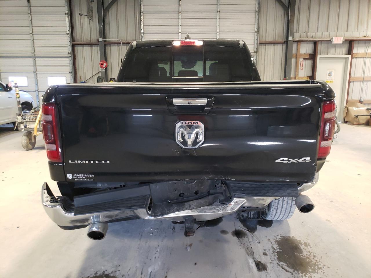 2020 Ram 1500 Limited vin: 1C6SRFHT5LN369046