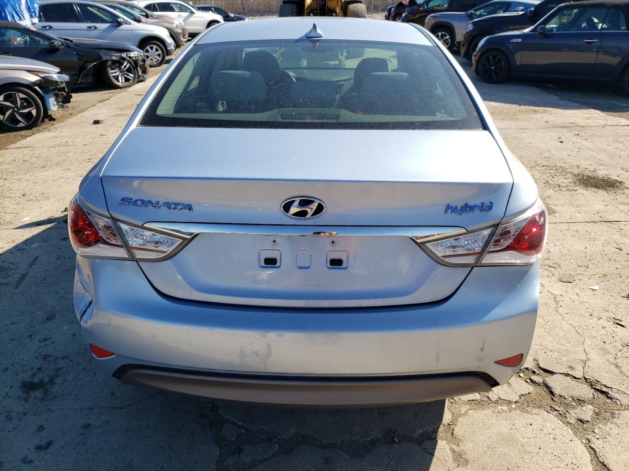 2014 Hyundai Sonata Hybrid vin: KMHEC4A49EA110063