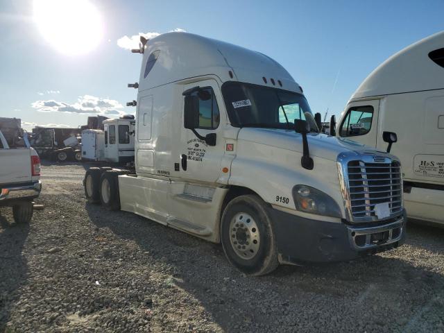 Lot #2387915030 2014 FREIGHTLINER CASCADIA 1 salvage car