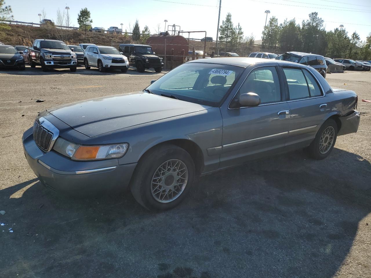 2MEFM74W5YX610512 2000 Mercury Grand Marquis Gs