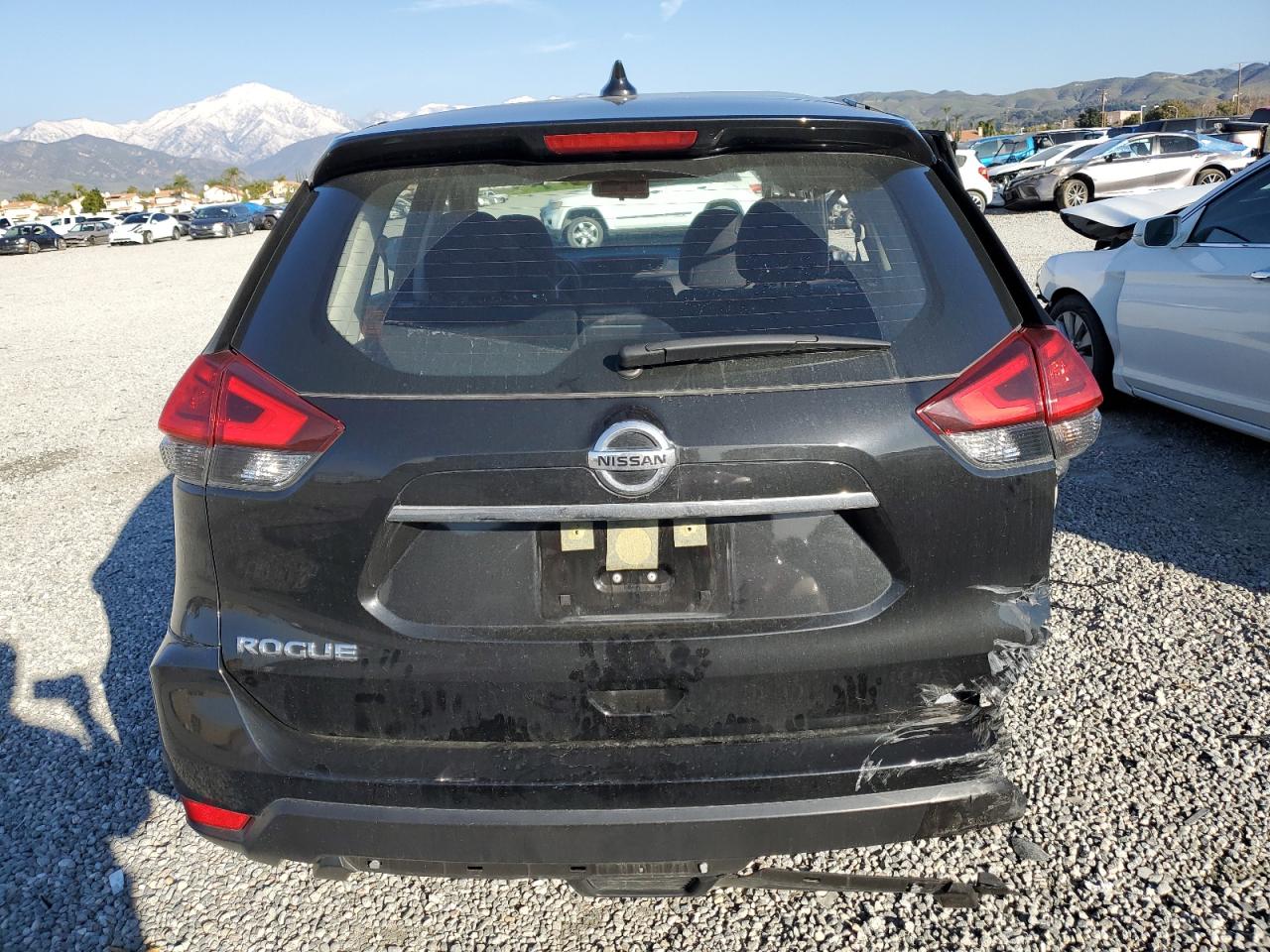 JN8AT2MT7HW135596 2017 Nissan Rogue S