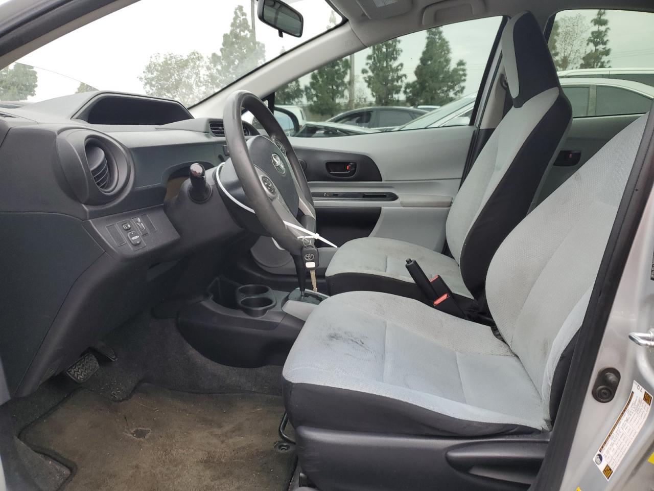 JTDKDTB30E1573956 2014 Toyota Prius C