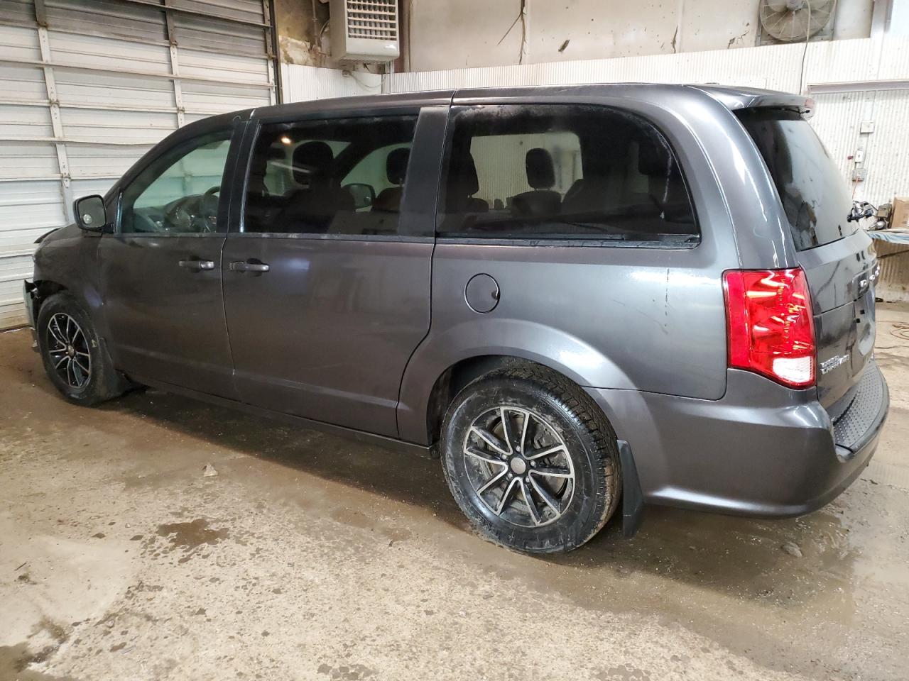 2018 Dodge Grand Caravan Se vin: 2C4RDGBGXJR243546