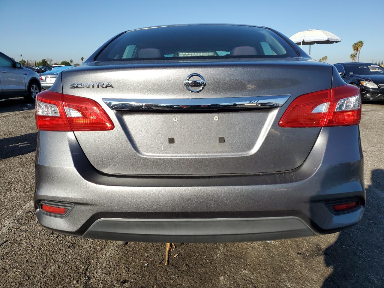 3N1AB7AP1HY332083 2017 Nissan Sentra S