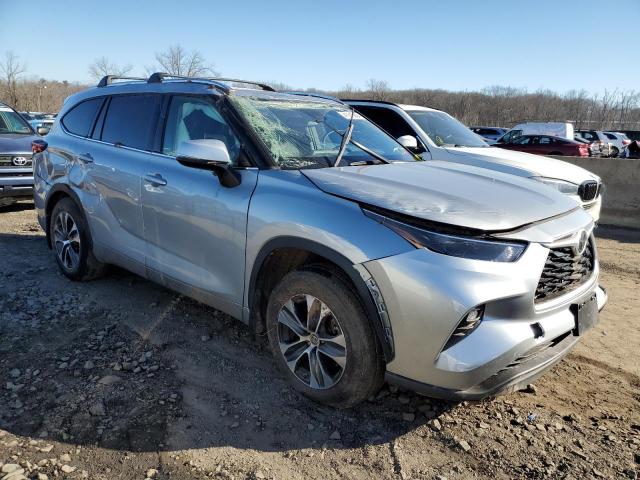 VIN 5TDGZRBH5MS555251 2021 Toyota Highlander, Xle no.4