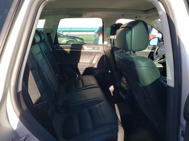 2016 VOLKSWAGEN TOUAREG TD WVGEP9BP8GD004604
