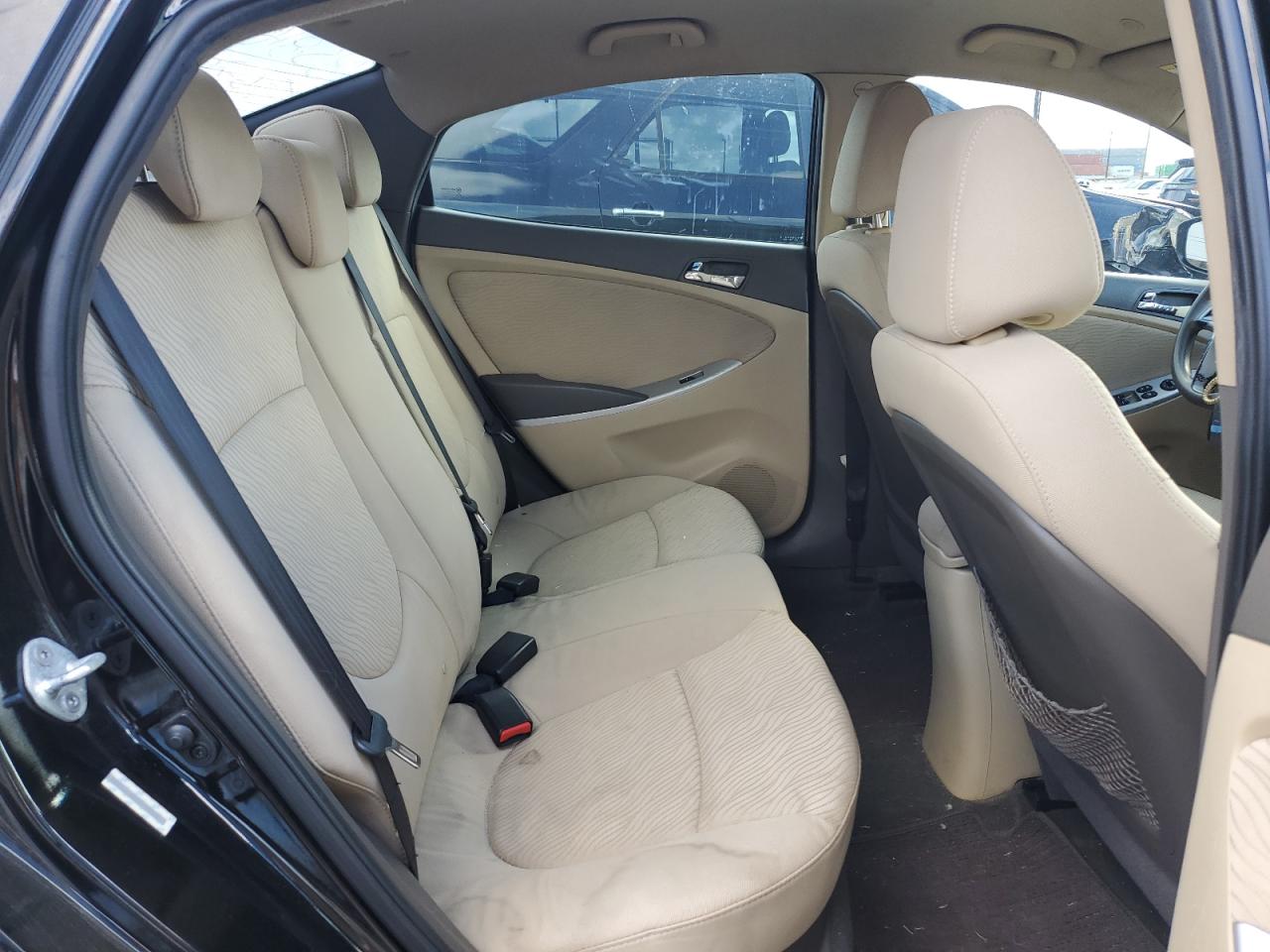 KMHCU4AE0DU380681 2013 Hyundai Accent Gls