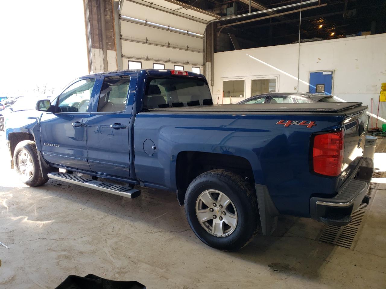 1GCVKREH8JZ131516 2018 Chevrolet Silverado K1500 Lt