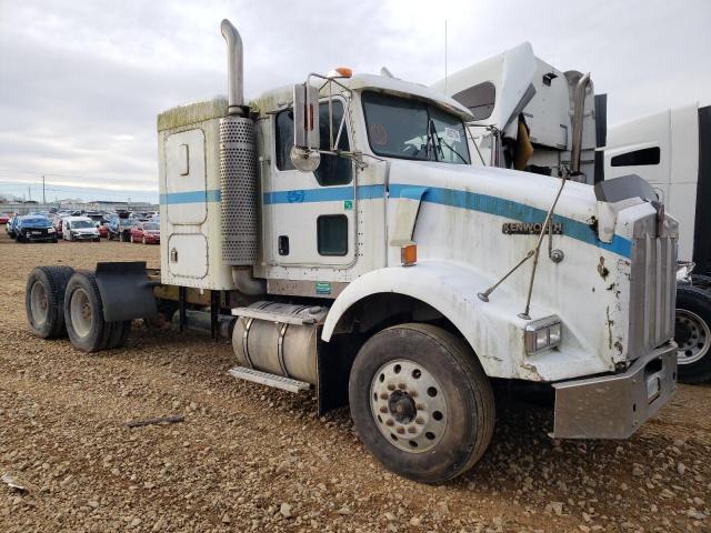 Lot #2358638808 2006 KENWORTH CONSTRUCTI salvage car