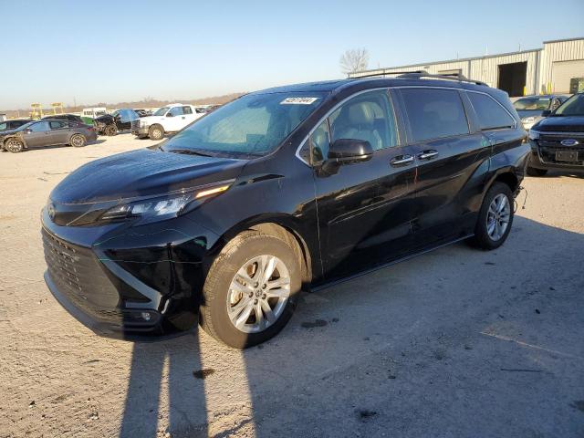 2022 Toyota Sienna XLE