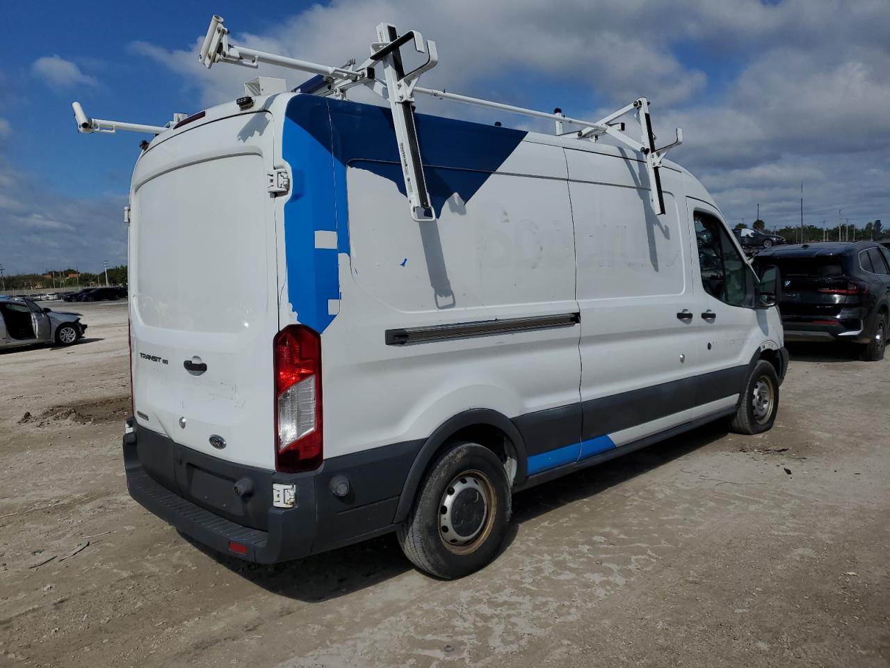 VIN: 1FTYE2CV3GKA77547 2016 FORD TRANSIT