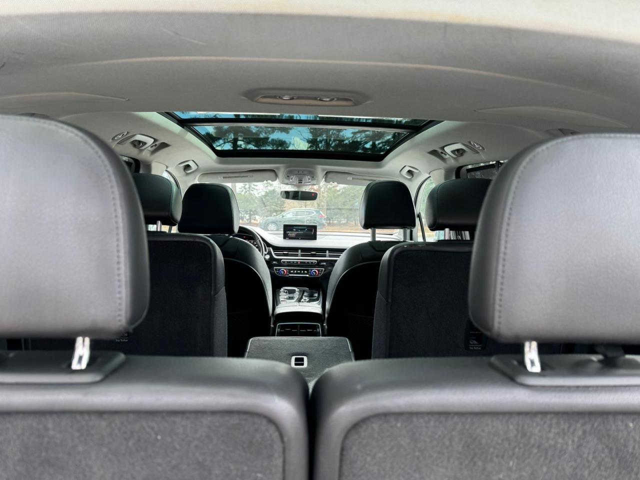 wa1vaaf72hd002683 WA1VAAF72HD002683 2017 Audi Q7 Prestige