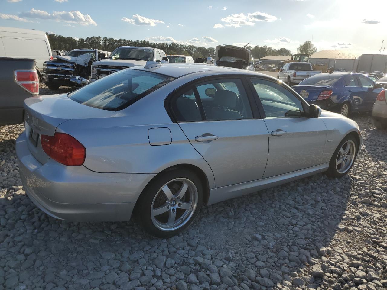 WBAPH7G57BNM56808 2011 BMW 328 I