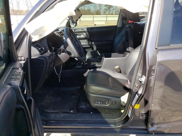 2019 TOYOTA 4RUNNER SR JTEBU5JR8K5635315