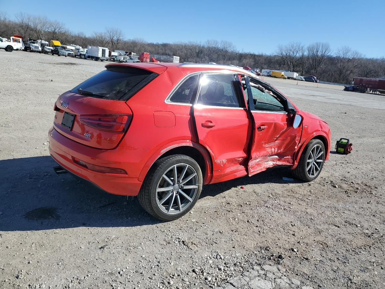 2018 Audi Q3 Premium Plus vin: WA1JCCFS2JR010011