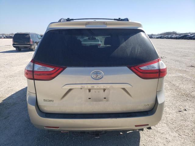 Lot #2443392723 2015 TOYOTA SIENNA LE salvage car