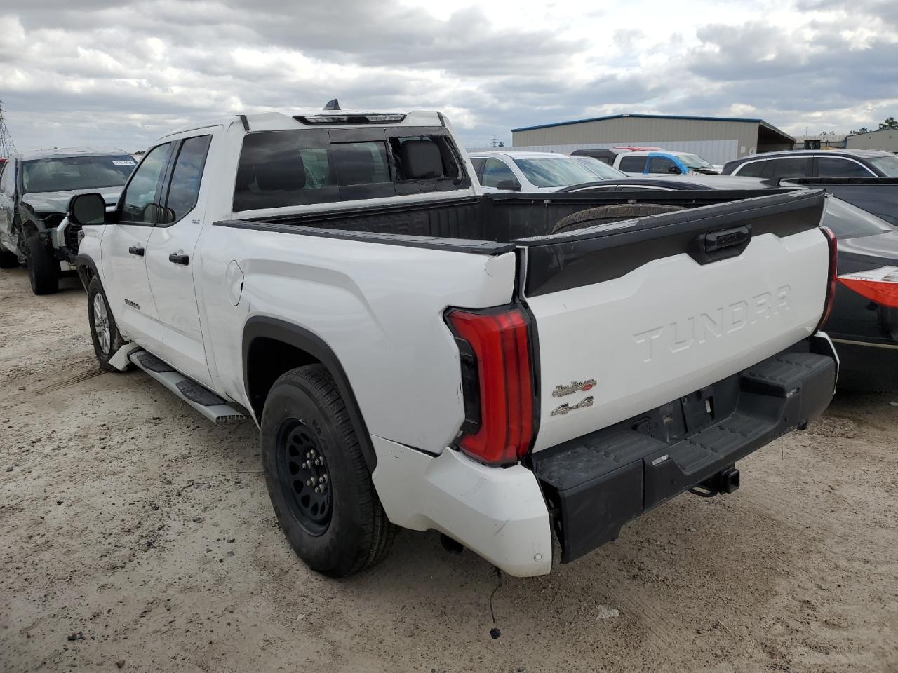 5TFLA5DA6NX008385 2022 Toyota Tundra Double Cab Sr