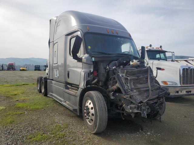 Lot #2392586372 2018 FREIGHTLINER CASCADIA 1 salvage car