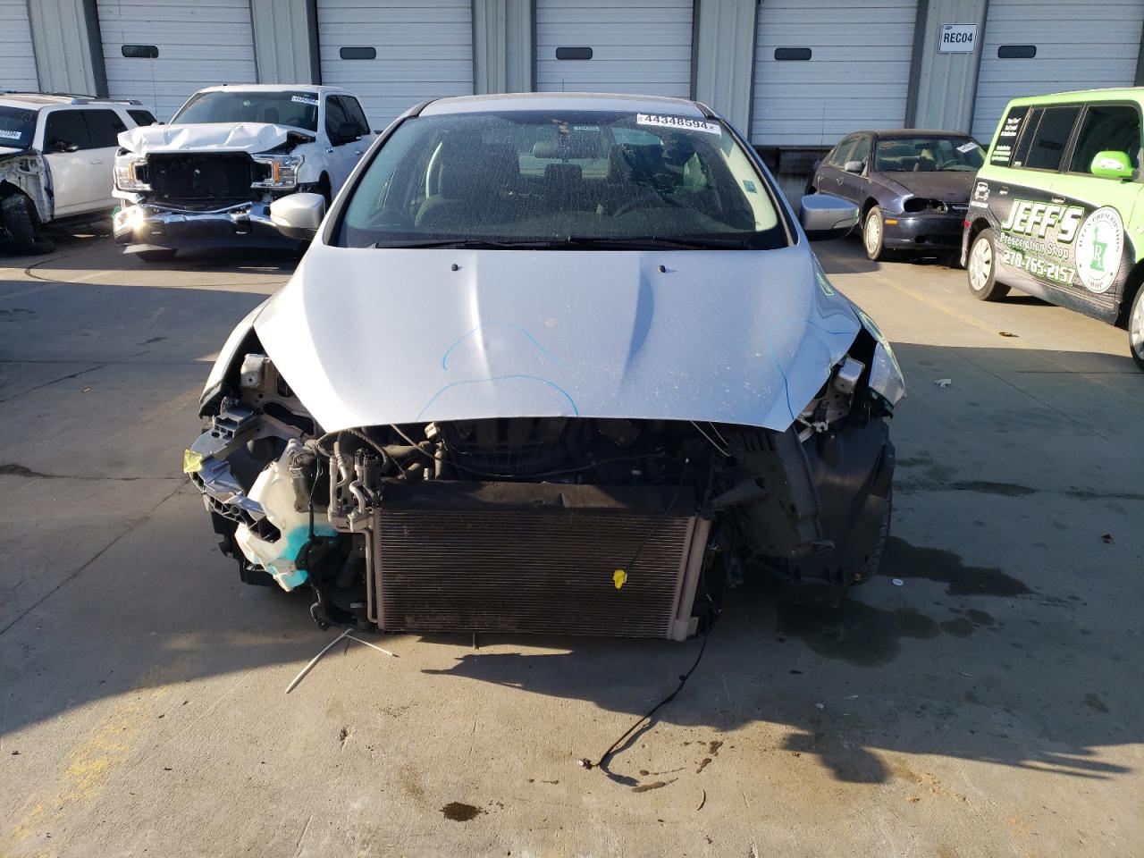 2016 Ford Focus Se vin: 1FADP3F26GL403647