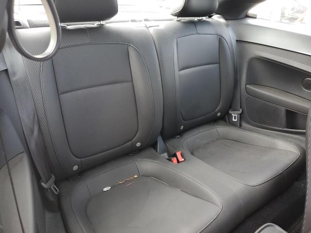 2018 VOLKSWAGEN BEETLE SE - 3VWJD7AT8JM713296