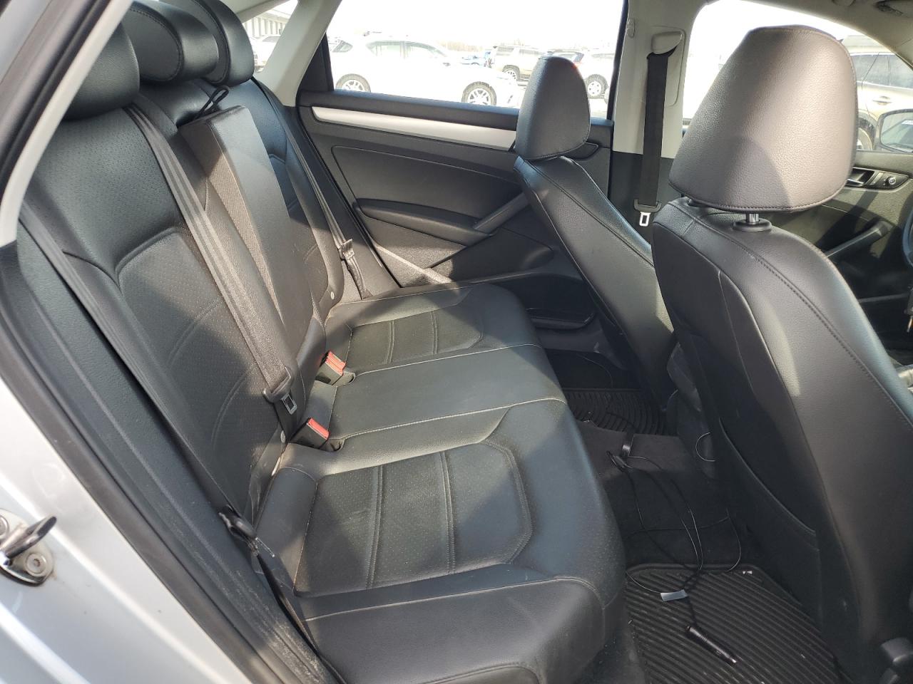 1VWBP7A36CC104188 2012 Volkswagen Passat Se