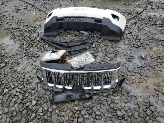 2011 Jeep Grand Cherokee Laredo VIN: 1J4RR4GG1BC523868 Lot: 44707084