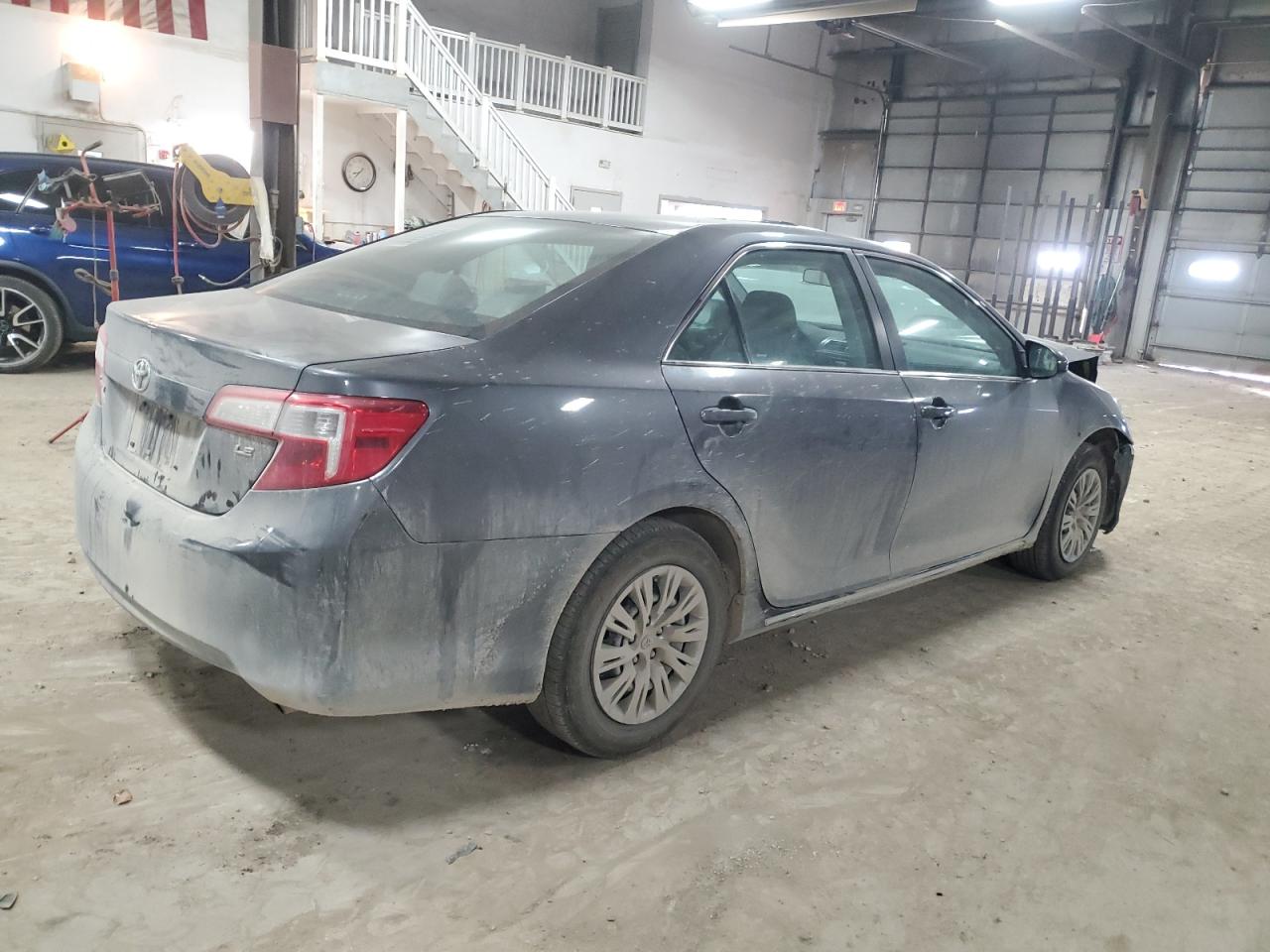 4T1BF1FK1DU300033 2013 Toyota Camry L