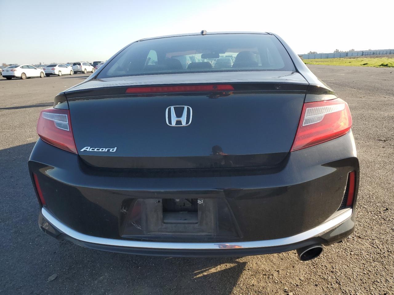 2016 Honda Accord Ex vin: 1HGCT1B58GA007139