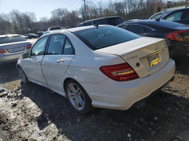 VIN WDDGF8AB1DA805068 2013 Mercedes-Benz C-Class, 3... no.2