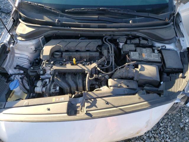 VIN 4T1B11HKXJU063176 2018 Toyota Camry, LE no.11